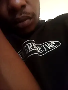 izinjamfee2 online show from November 1, 2025, 7:32 am