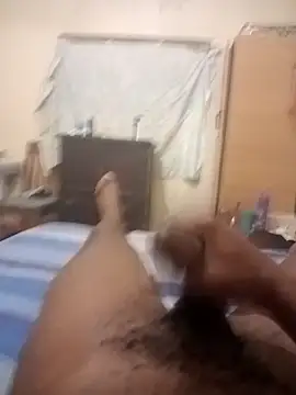 izinjamfee2 online show from November 28, 2025, 11:51 pm