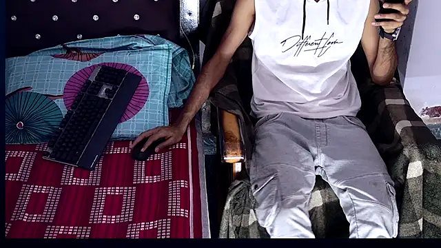 Snapshot of Habibi_big_b chatting on October 10, 2025, 6:40 pm Habibi big b online show from October 10, 2025, 6:40 pm