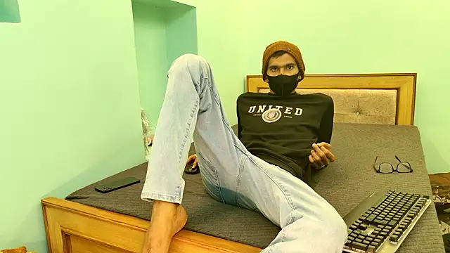 Snapshot of Habibi_big_b chatting on February 16, 2026, 12:56 pm Habibi big b online show from February 16, 2026, 12:56 pm