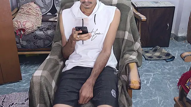 Snapshot of Habibi_big_b chatting on May 14, 2026, 12:28 am Habibi big b online show from May 14, 2026, 12:28 am