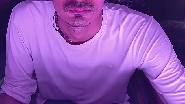 Snapshot of Habibi_big_b chatting on May 22, 2026, 2:40 am Habibi big b online show from May 22, 2026, 2:40 am