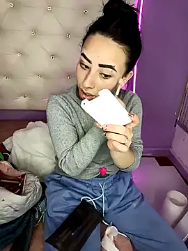 Snapshot of hanna__azumi chatting on February 9, 2025, 3:11 am hanna azumi online show from February 9, 2025, 3:11 am