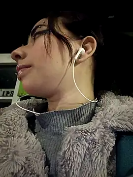 Snapshot of hanna__azumi chatting on February 21, 2025, 10:17 am hanna azumi online show from February 21, 2025, 10:17 am