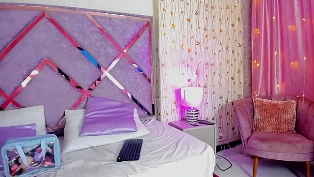 Snapshot of hanna__azumi chatting on March 6, 2025, 3:57 am hanna azumi online show from March 6, 2025, 3:57 am