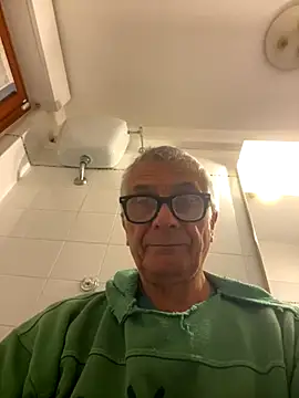 Snapshot of 4n4l1zz4m1 chatting on December 1, 2025, 5:51 pm 4n4l1zz4m1 online show from December 1, 2025, 5:51 pm