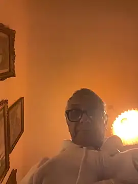 Snapshot of 4n4l1zz4m1 chatting on December 16, 2025, 6:35 pm 4n4l1zz4m1 online show from December 16, 2025, 6:35 pm