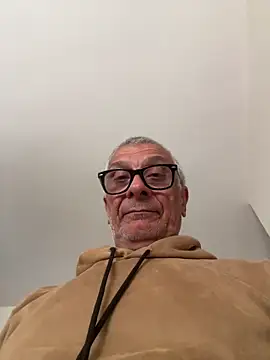 4n4l1zz4m1 online show from March 24, 2026, 3:06 pm