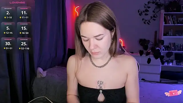 ami amour  online show from February 19, 2025, 7:59 pm