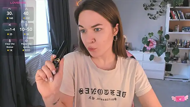 ami amour  online show from March 4, 2025, 2:10 pm