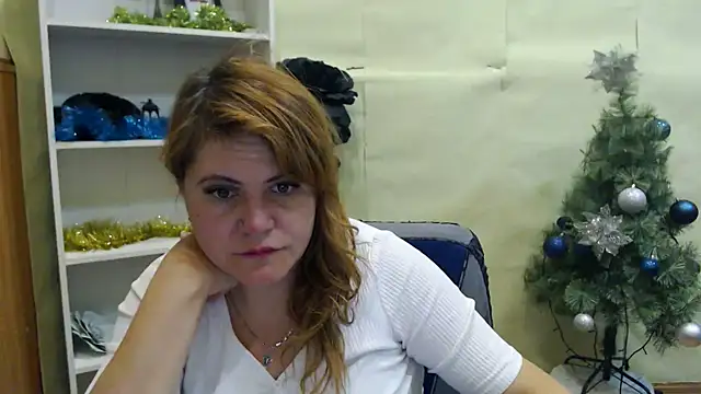 Snapshot of DaniellaKiss chatting on February 5, 2025, 3:02 am DaniellaKiss online show from February 5, 2025, 3:02 am
