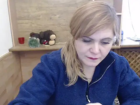 Snapshot of DaniellaKiss chatting on January 17, 2026, 1:05 pm DaniellaKiss online show from January 17, 2026, 1:05 pm