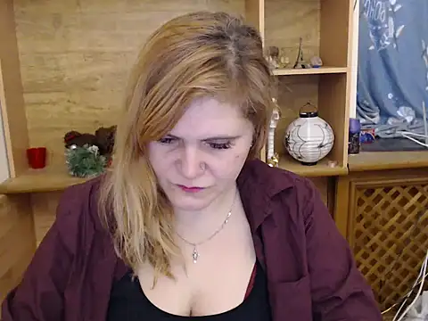 Snapshot of DaniellaKiss chatting on February 27, 2026, 9:31 am DaniellaKiss online show from February 27, 2026, 9:31 am