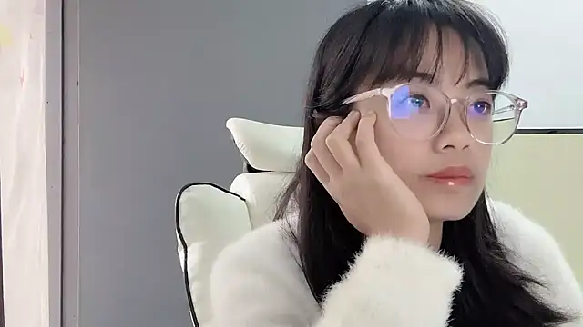 Snapshot of Honey-cici chatting on February 21, 2025, 3:56 am Honey-cici online show from February 21, 2025, 3:56 am