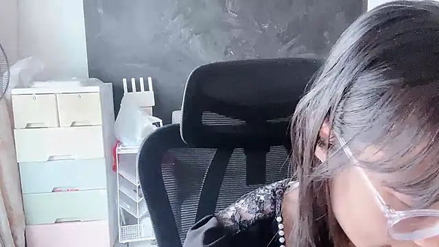 Snapshot of Honey-cici chatting on November 26, 2025, 8:59 am Honey-cici online show from November 26, 2025, 8:59 am