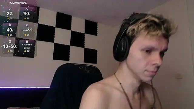 bryamado69 online show from October 4, 2025, 4:21 am