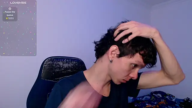 bryamado69 online show from February 8, 2026, 4:05 am