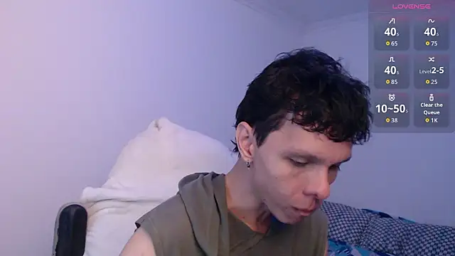 bryamado69 online show from March 18, 2026, 2:26 am