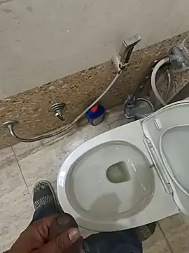 Snapshot of Gururonny07 chatting on December 5, 2024, 4:44 pm Gururonny07 online show from December 5, 2024, 4:44 pm