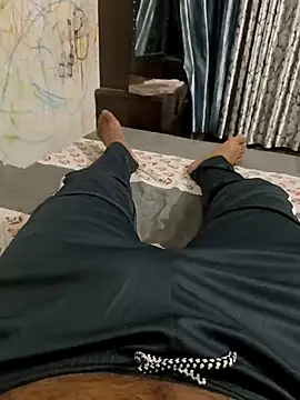 Snapshot of Gururonny07 chatting on December 6, 2024, 7:45 pm Gururonny07 online show from December 6, 2024, 7:45 pm