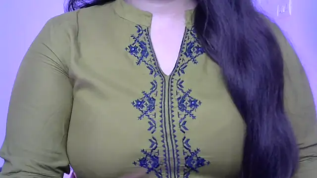 Cute-Ayesha online show from October 12, 2025, 8:24 am