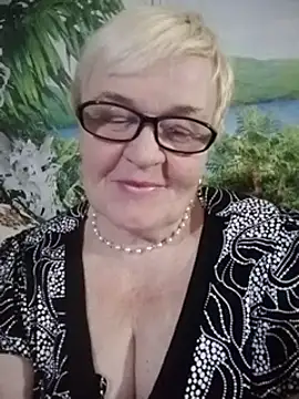 VioletSweet566 online show from December 6, 2024, 7:56 pm