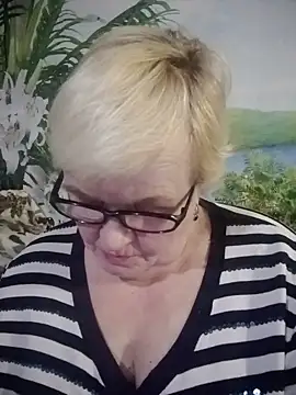 VioletSweet566 online show from January 21, 2025, 4:48 pm