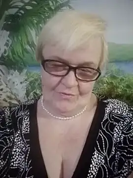 VioletSweet566 online show from January 26, 2025, 3:47 pm