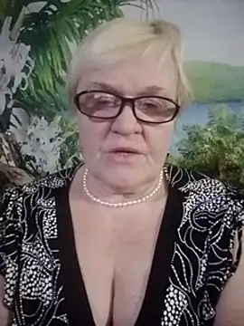 VioletSweet566 online show from January 27, 2025, 9:44 pm