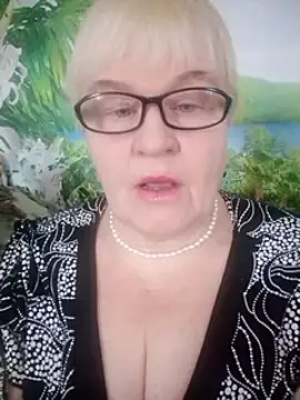 VioletSweet566 online show from February 26, 2025, 7:31 am