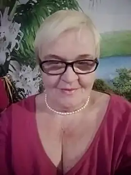 VioletSweet566 online show from February 28, 2025, 11:45 pm