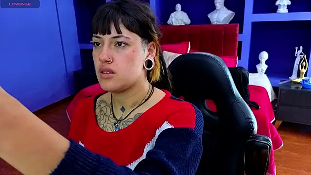  sharlotte777 online show from September 19, 2025, 2:40 pm