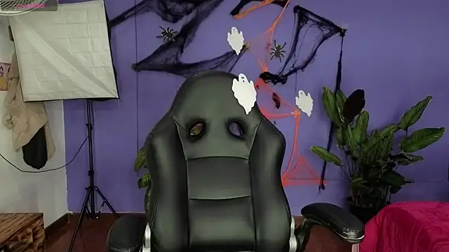  sharlotte777 online show from November 1, 2025, 2:19 pm