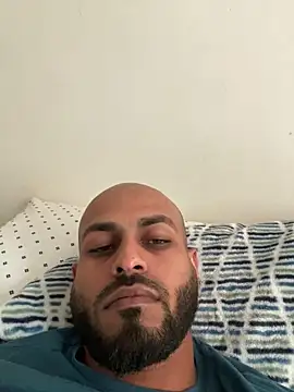 islandvybee55 online show from February 15, 2025, 10:10 pm