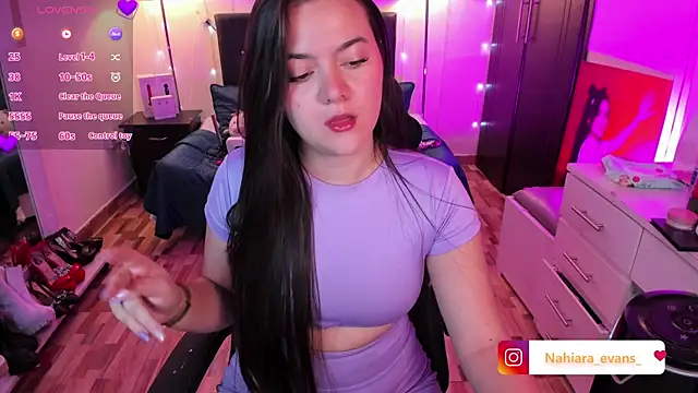 Snapshot of NahiaraEvans_ chatting on January 18, 2026, 5:22 am NahiaraEvans online show from January 18, 2026, 5:22 am