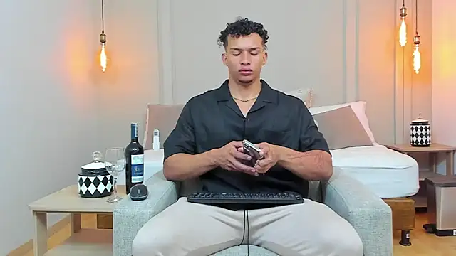 Snapshot of Dominick_star chatting on February 15, 2025, 6:23 am Dominick star online show from February 15, 2025, 6:23 am