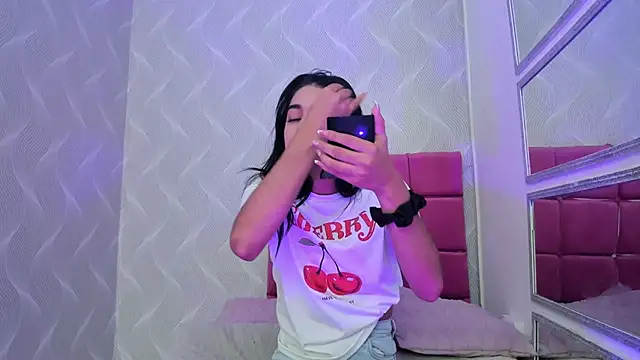 natalia aguirre1 online show from January 22, 2025, 12:27 pm