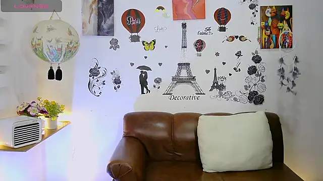 FernandaEloisa online show from February 3, 2025, 12:57 pm