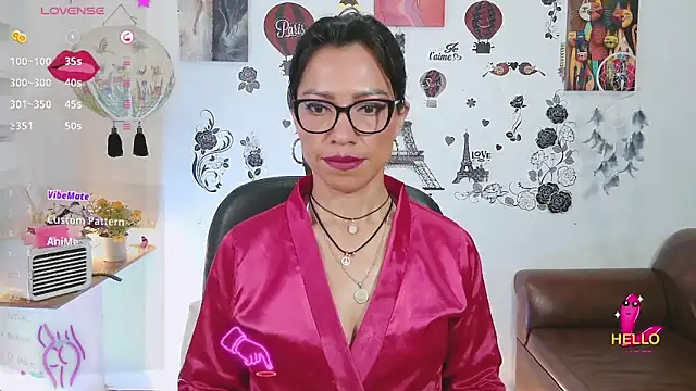 FernandaEloisa online show from February 7, 2025, 12:50 pm