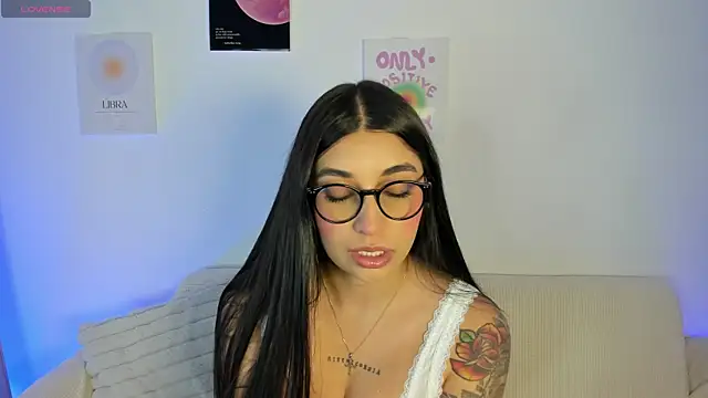 Snapshot of sensualhaven_ chatting on April 16, 2026, 12:55 am sensualhaven online show from April 16, 2026, 12:55 am