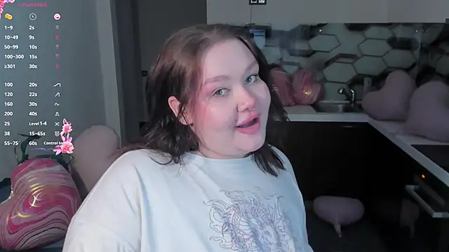LilyBelll online show from February 16, 2026, 5:58 am