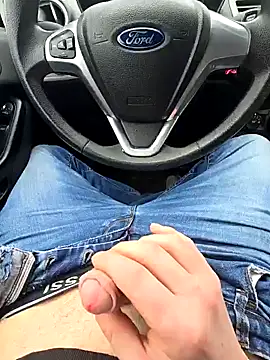 Titanhoott online show from January 10, 2025, 1:20 pm