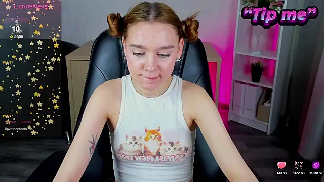 Lesi Moonie01 online show from February 4, 2025, 2:32 pm