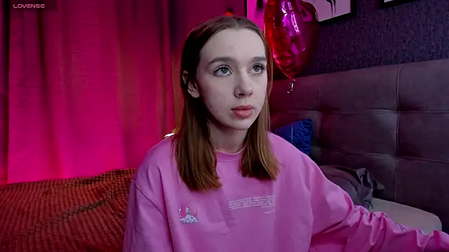 Snapshot of Lesi_Moonie01 chatting on February 14, 2026, 8:44 am Lesi Moonie01 online show from February 14, 2026, 8:44 am