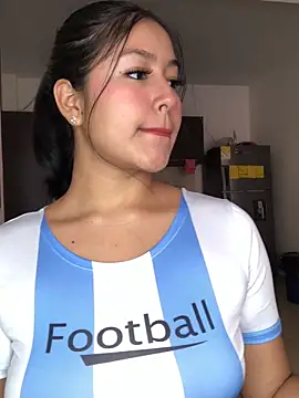 Snapshot of EmmaRossem chatting on November 1, 2025, 7:49 pm EmmaRossem online show from November 1, 2025, 7:49 pm