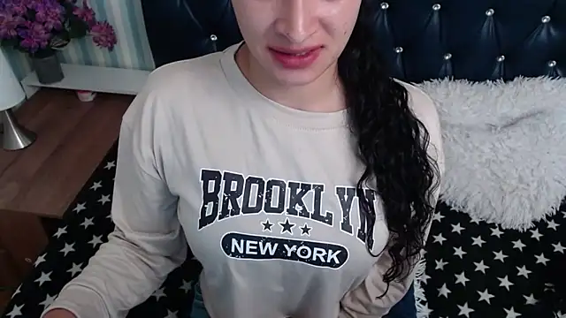 Snapshot of Scarlett_Keaton chatting on September 22, 2025, 5:20 am Scarlett Keaton online show from September 22, 2025, 5:20 am