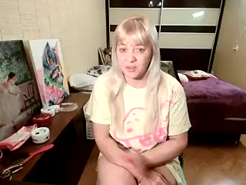 Lia Laguna77 online show from October 19, 2025, 8:09 pm