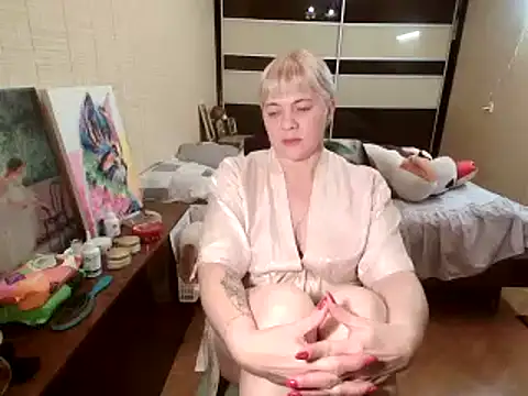 Lia Laguna77 online show from October 26, 2025, 7:42 pm