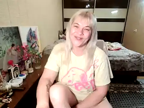 Lia Laguna77 online show from July 10, 2026, 5:26 pm