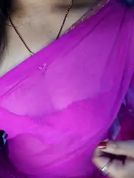 Sweetyi online show from May 6, 2026, 4:41 am